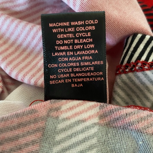 Love Maternity 2 piece pajama size:2x long sleeve red,black & white - Picture 14 of 17